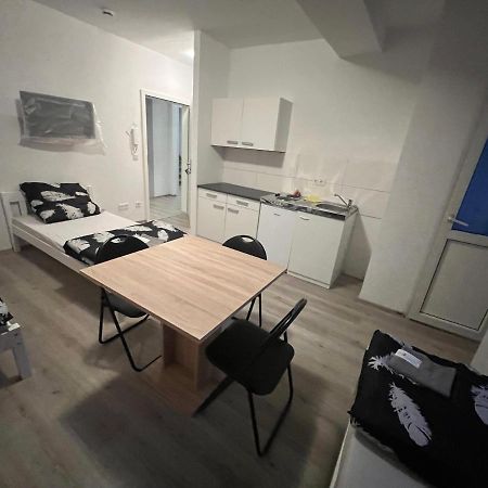 Top Monteurzimmer Duisburg Buitenkant foto